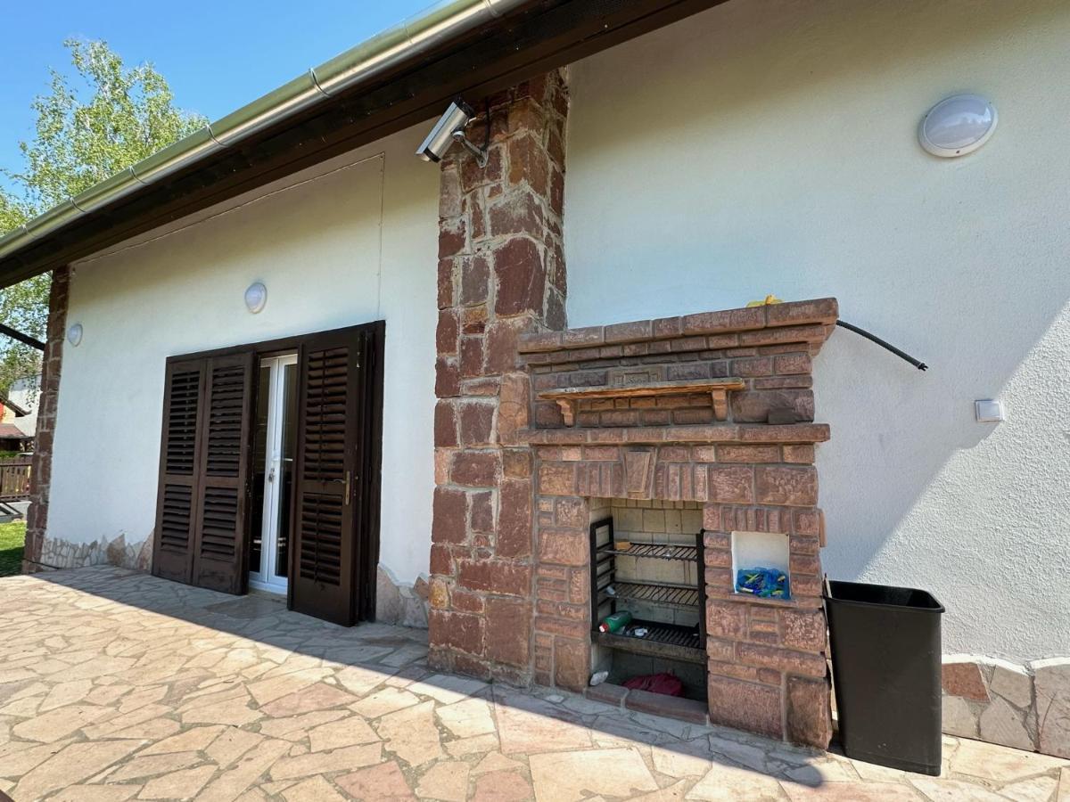 Hangulatos Balaton parti nyaraló Révfülöp Exterior foto